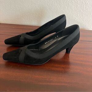 Stuart Weitzman Black Suede Heels w/ Ribbon Details. Sz 6. New w/ imperfections